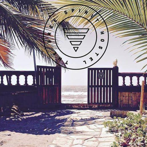Free Spirit Hostel Transito Bagian luar foto
