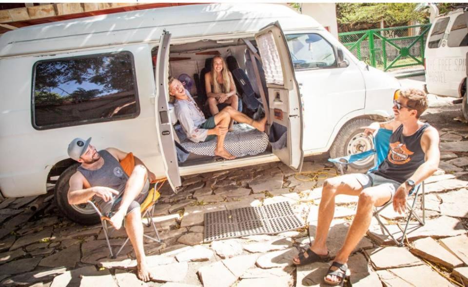 Free Spirit Hostel Transito Bagian luar foto